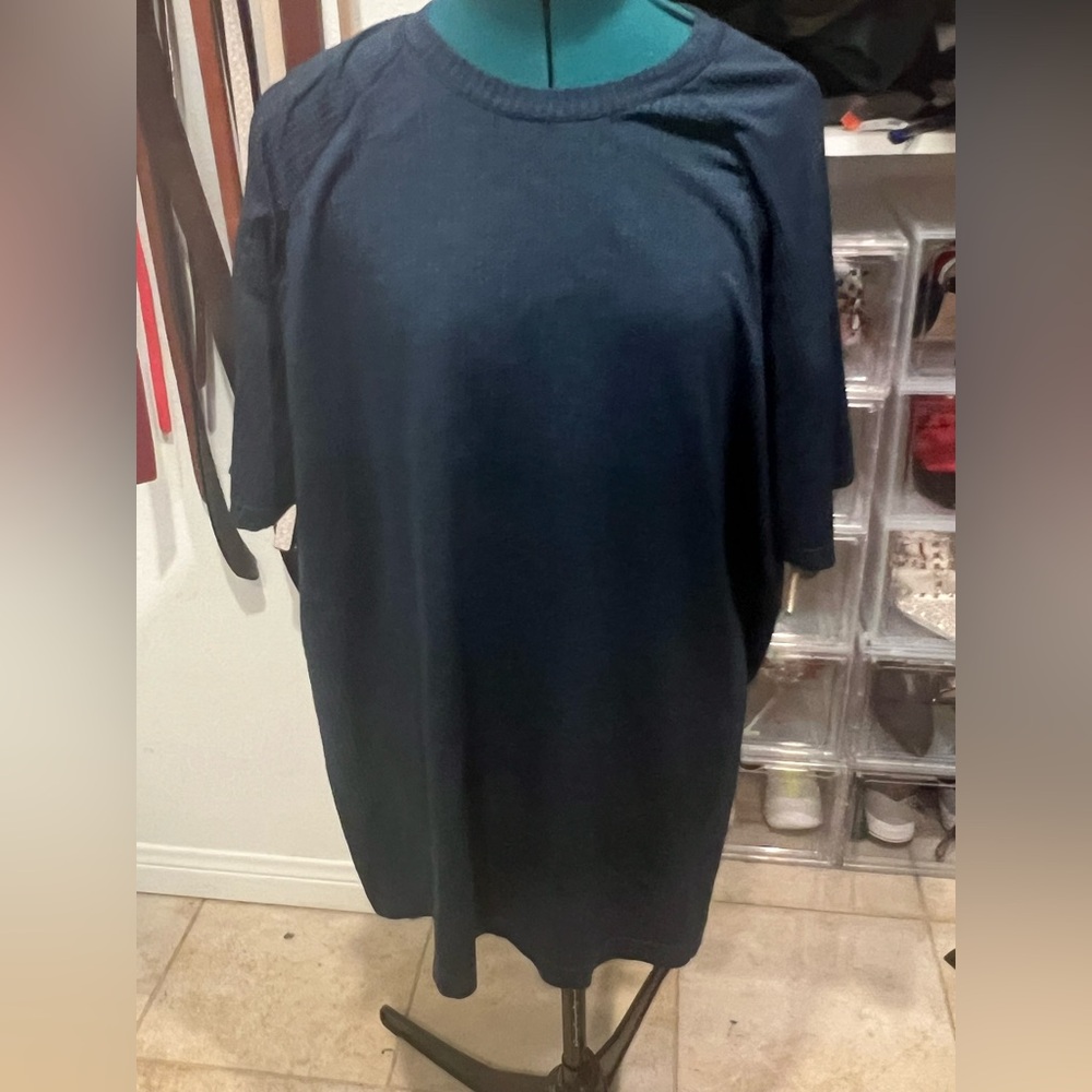 Lululemon Men’s Swiftly Shirt  Navy
